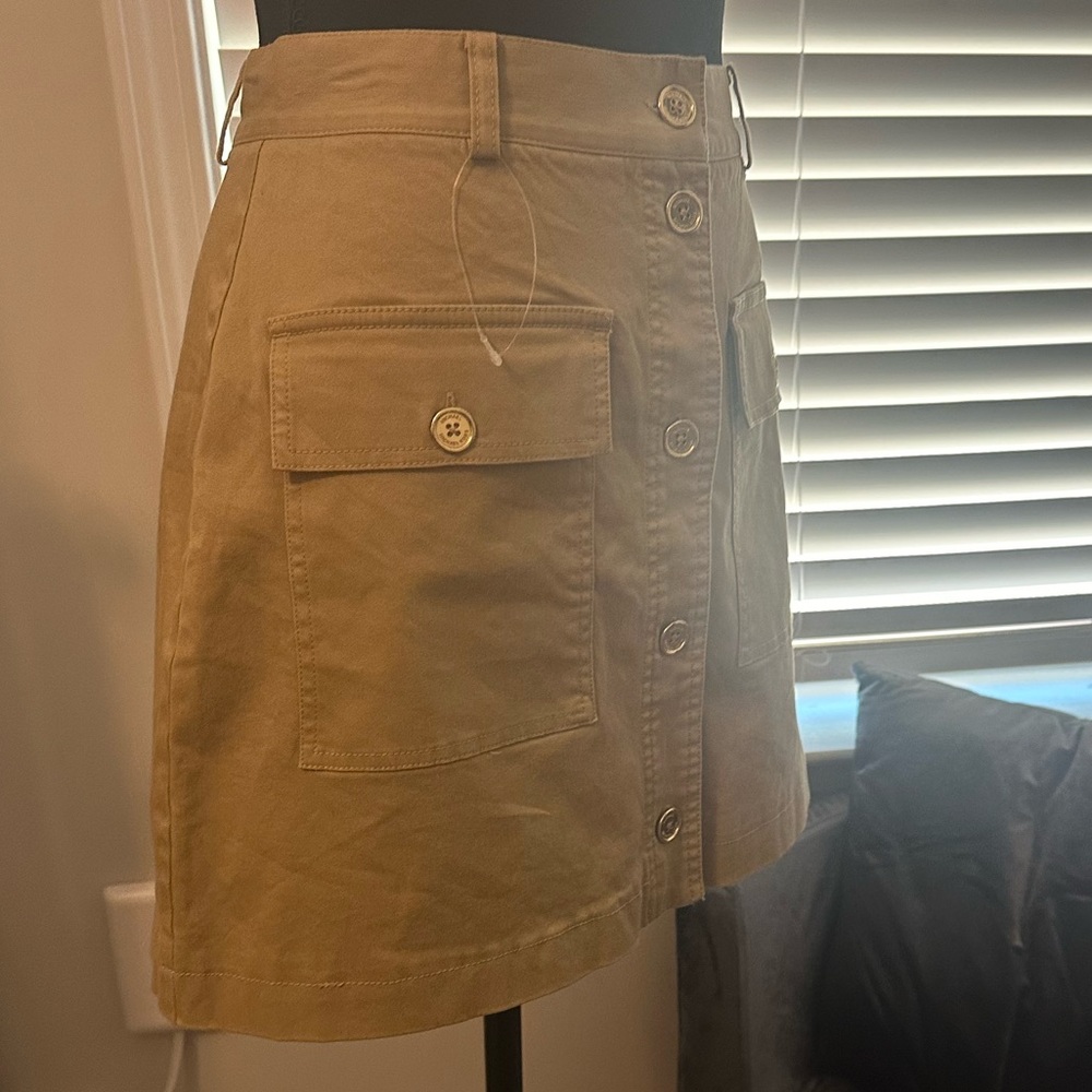 Khaki Michael Kors Skirt Sz. 0